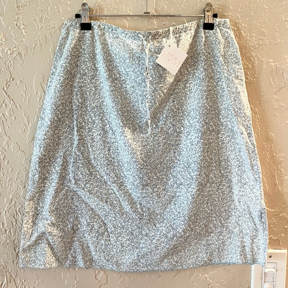 Y2K Floral Skirt - Picture 1 of 3